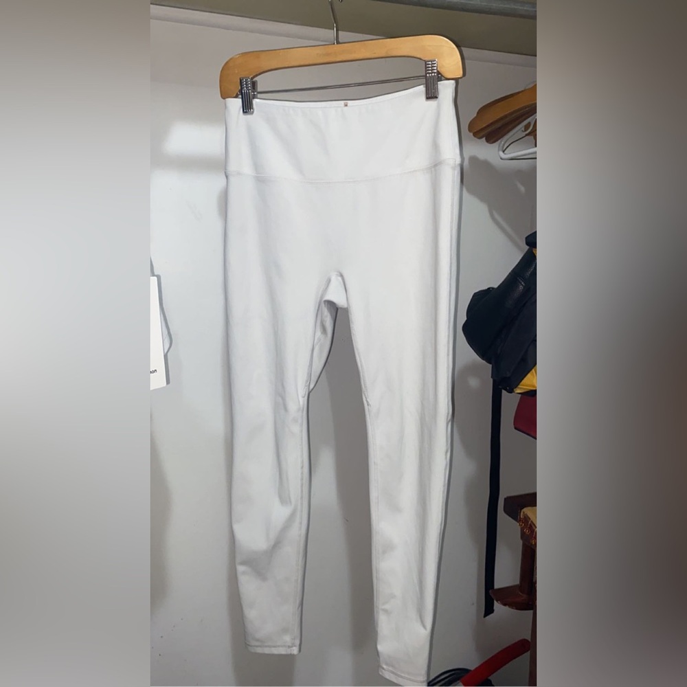 Garage Beige Clean Leggings